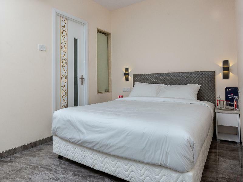 Oyo Flagship 20021 Siruseri Hotel